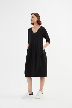 TirelliTirelli V Neck Diagonal Seam Dess BlackClothingBlack - Blue Water Clothing