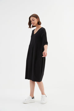 TirelliTirelli V Neck Diagonal Seam Dess BlackClothingBlack - Blue Water Clothing