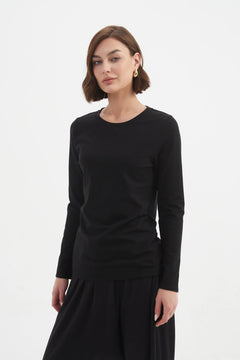 TirelliTirelli Long Sleeve T-Shirt AW25TopsBlack - Blue Water Clothing