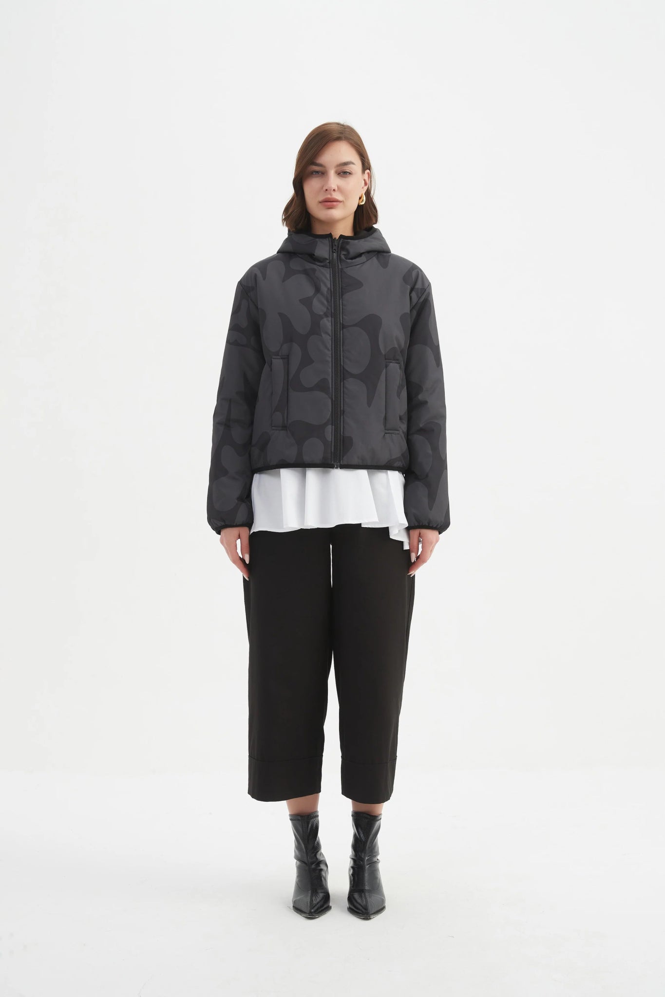 TirelliTirelli Reversible Print Puffer Jacket CharcoalCoats & JacketsCharcoal/Black - Blue Water Clothing