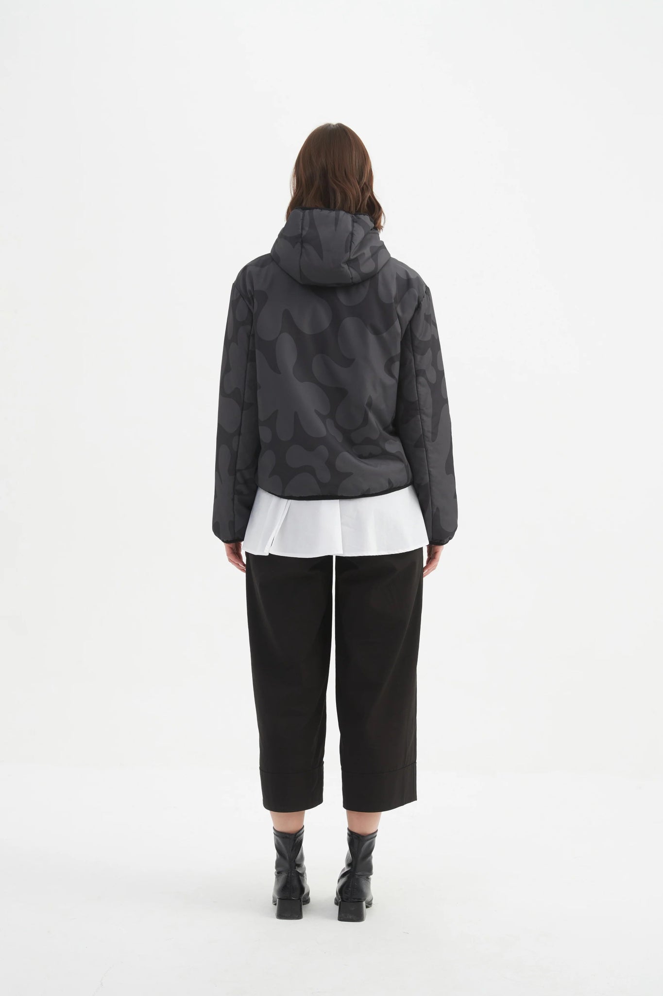 TirelliTirelli Reversible Print Puffer Jacket CharcoalCoats & JacketsCharcoal/Black - Blue Water Clothing