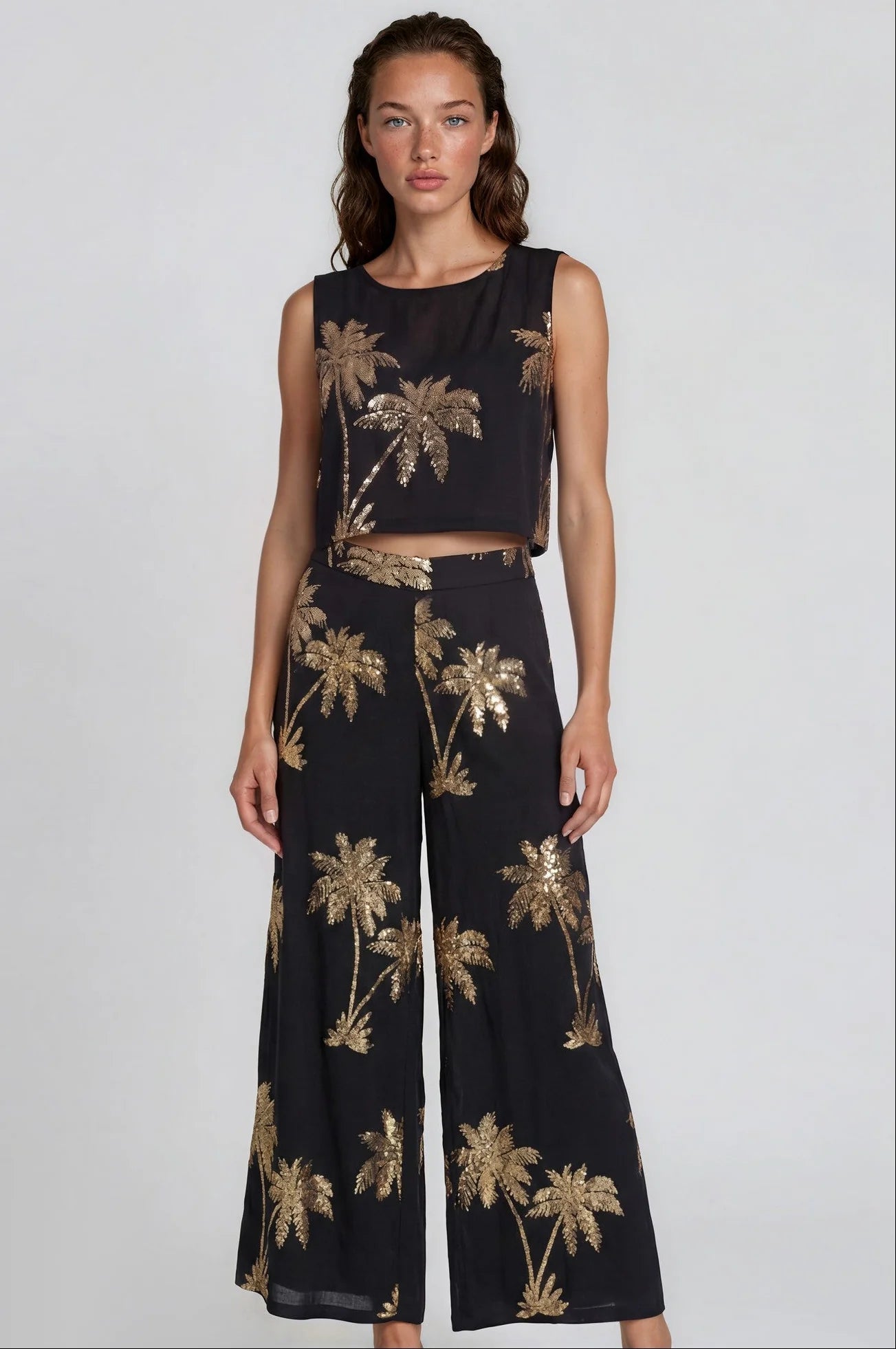 Traffic PeopleTraffic People Evie Top Palms Of GoldTopsBlack - Blue Water Clothing